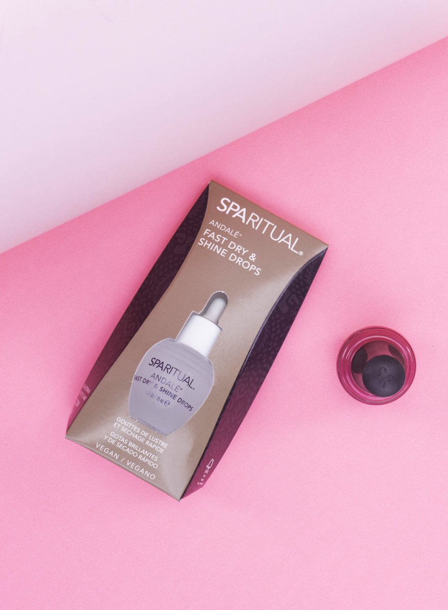 SpaRitual's tweet image. For a beautiful chip-free coat in seconds, our Andale Fast Dry &amp;amp; Shine drops will leave your nails luminous.