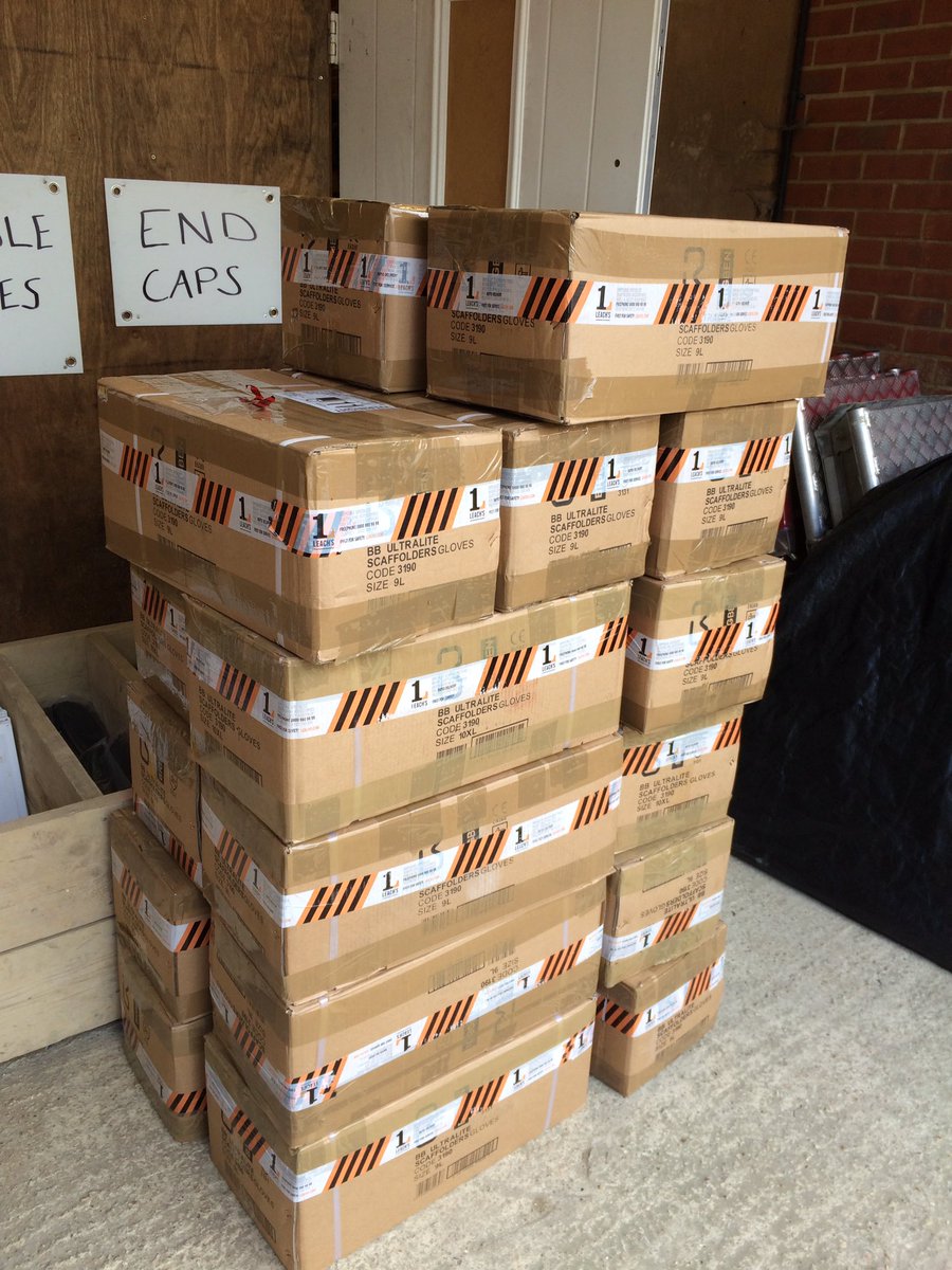 Did someone say gloves? Should keep the lads hands safe for a few weeks. #scaffolding #bigbengloves