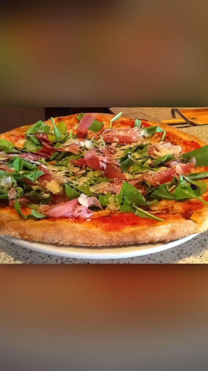 InzoItalian's tweet photo. Our pizzas are on special today! 2 reg pizzas for $20, or 2 XL pizzas for $30! https://t.co/rwLvlLI3dQ
