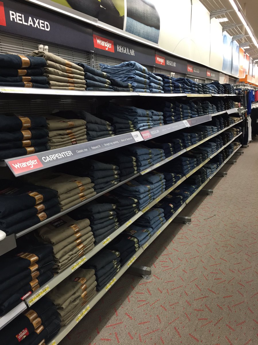 Look at this beautiful denim wall #t1365 <a href="/KatrifaO/">Katie Oliver Korbel ⚓️</a> <a href="/eimazzeo/">Erica Mazzeo</a> <a href="/brian_hannold/">Brian</a> @JennaWalker422 @bigtjTarget
