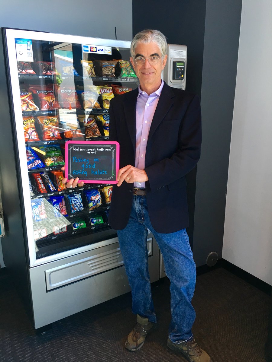 OHSUWomens's tweet photo. "Passing on good eating habits" @MichaelMossC on what women's health means to him! #betterthefuture #saltsugfat https://t.co/NG9uivi0Jv