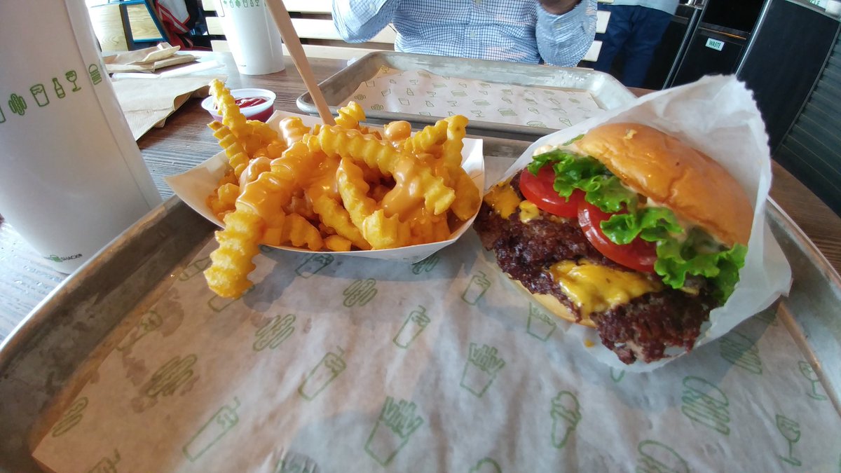 sonnydad's tweet photo. @SellWithLG i am hungry and john is hungry. Shake and shack burger lunch at king of Prussia.  Yum yum https://t.co/t3ALnjwZPD