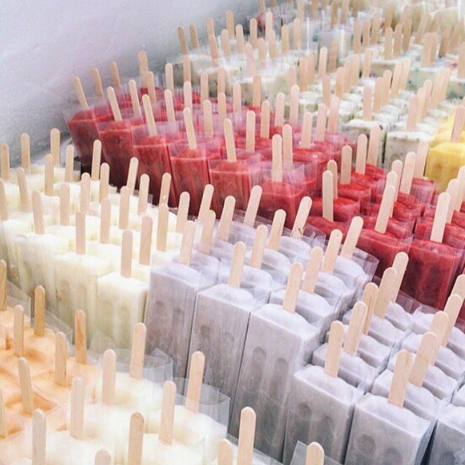 LilPopShop's tweet photo. Pretty pop shot captured by @maggiepeake ✨ Treat yourself to a colorful pop on this gray day! #lilpopshop https://t.co/dxd3QxBaOu