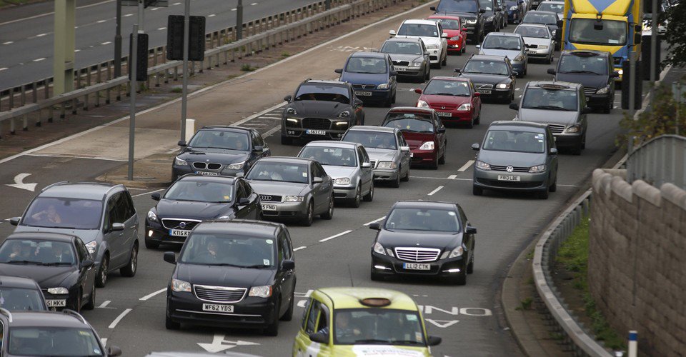 CommuteMatters's tweet photo. We're more likely to try new way to #commute after office/personal move.#TDM #ACTnational https://t.co/suWAbfovoS https://t.co/zacM2GXh6r