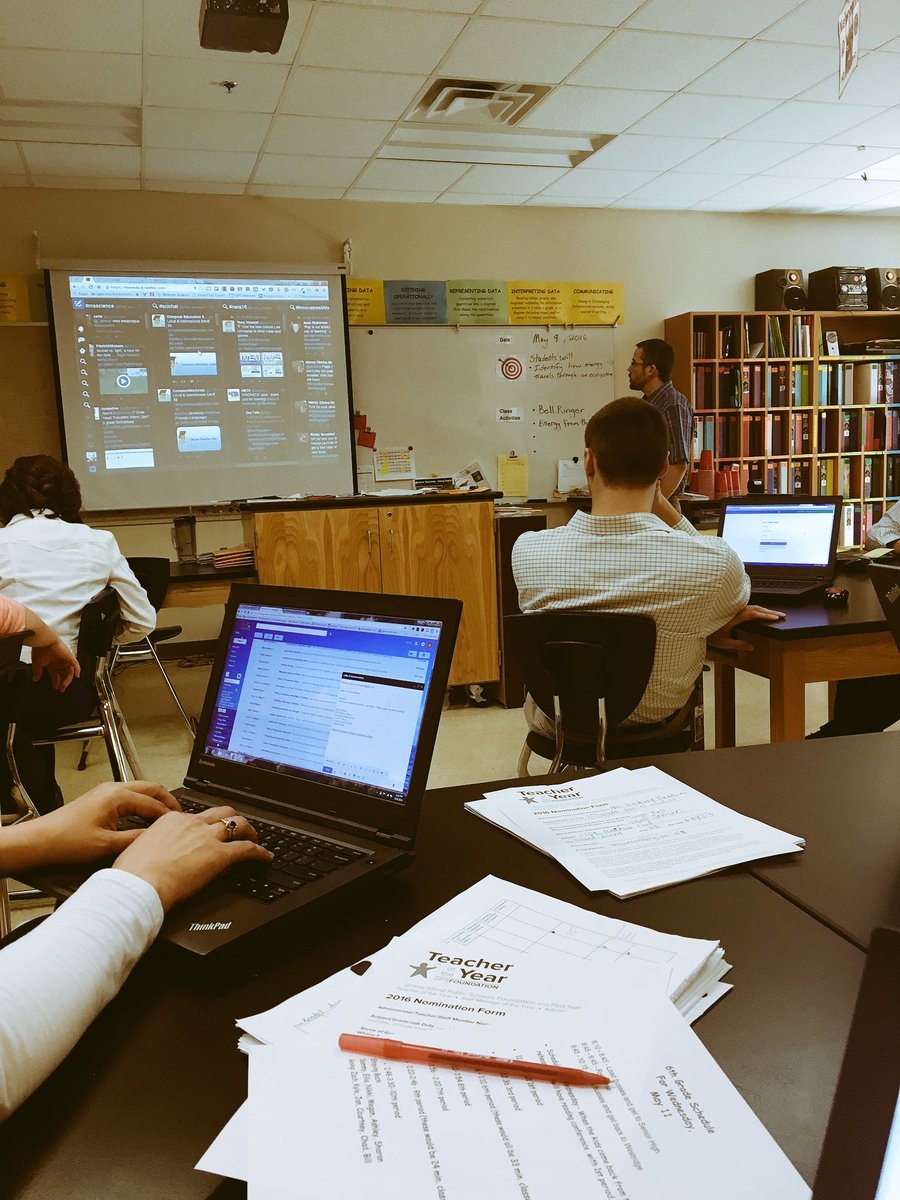 MsNSchulte's tweet photo. @chad_ackerson teaching teachers how to tweet #wmscougars #teacherslearntoo https://t.co/3OZKyhPKKr