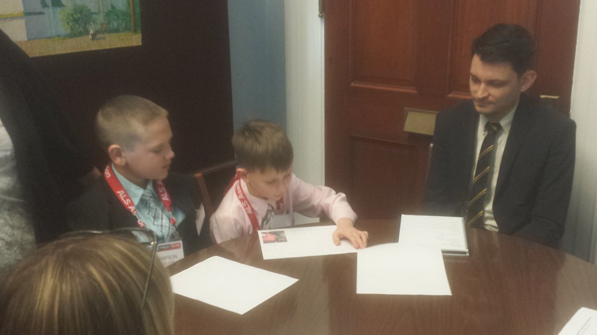 NFFD360's tweet photo. Sharing their stories about Grandma with the office of Rep. @FrankPallone #alsadvocacyday https://t.co/uJInNXOI3P