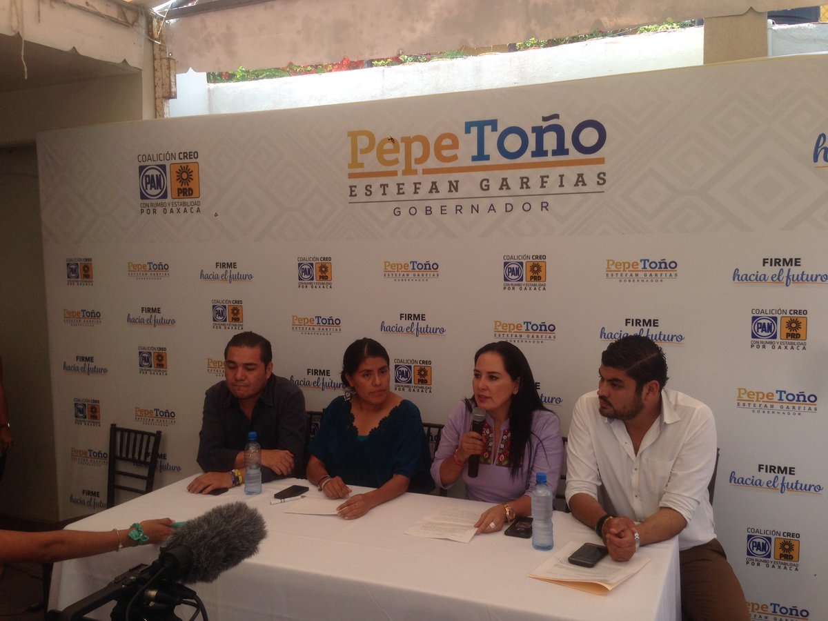 En conferencia, denunciamos la intimidación a través del programa <a href="/Prospera_MX/">Programa PROSPERA</a> por parte de <a href="/alejandromurat/">Alejandro Murat</a>.