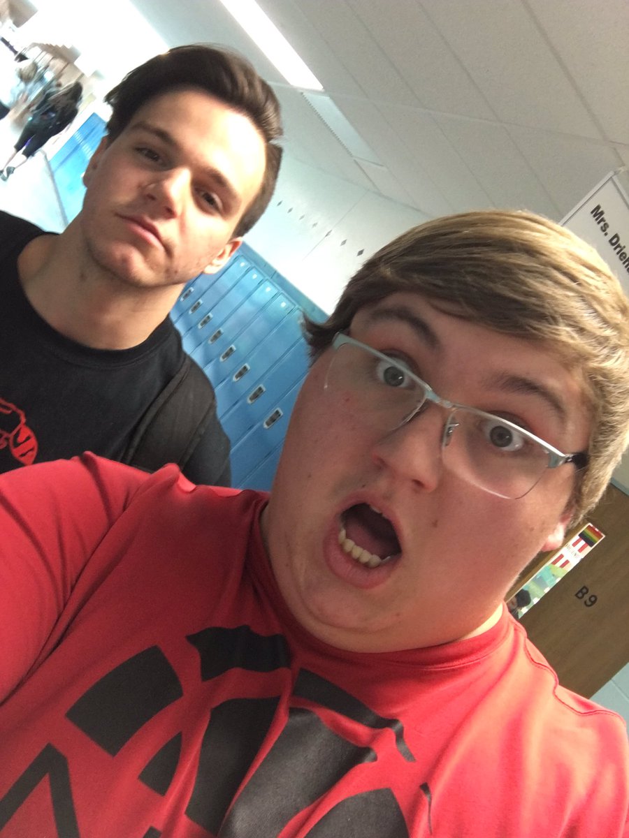 Chris_Wright_98's tweet photo. Me and my boy Pat after the Special Olympics π―π―π― #WhereIsMrBoone #selfie #patwiththemanvan #MrBoone #WhereYaAtDoe https://t.co/Lq0eJVq7oT