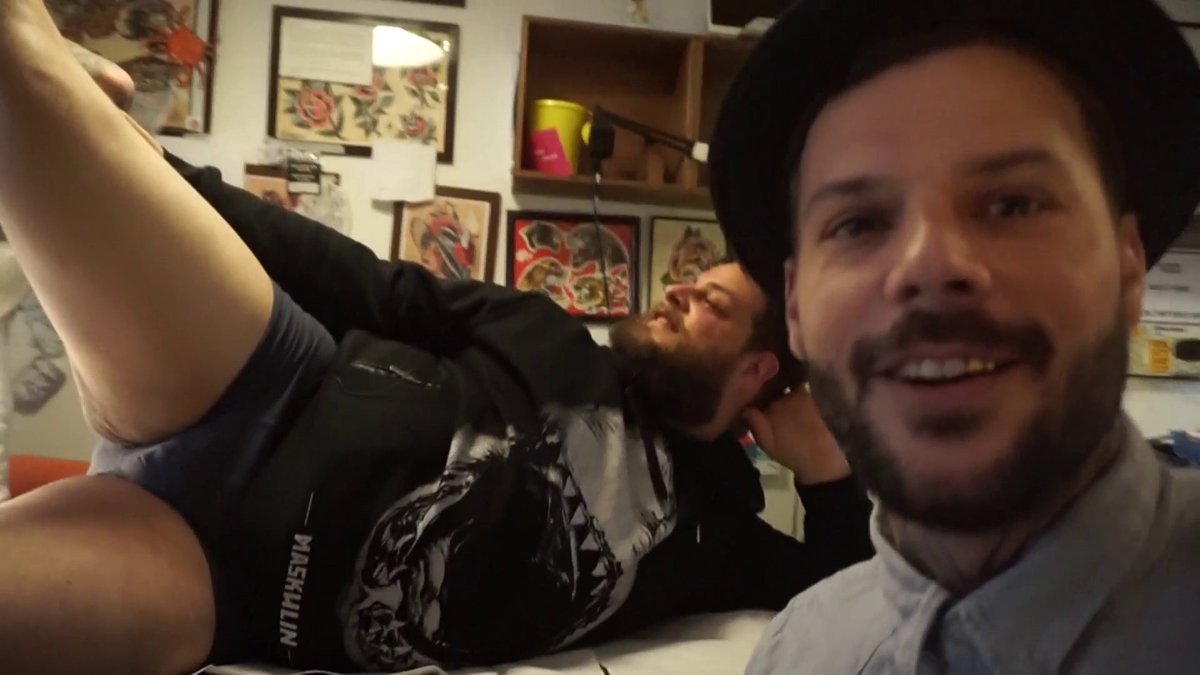 Ook <a href="/de_dikke/">Raaf de Dikke</a> is op bezoek bij <a href="/Schiebiza/">Schiebiza</a>. Check de episode nu via mkrs.ch/schiebiza-2 ✒