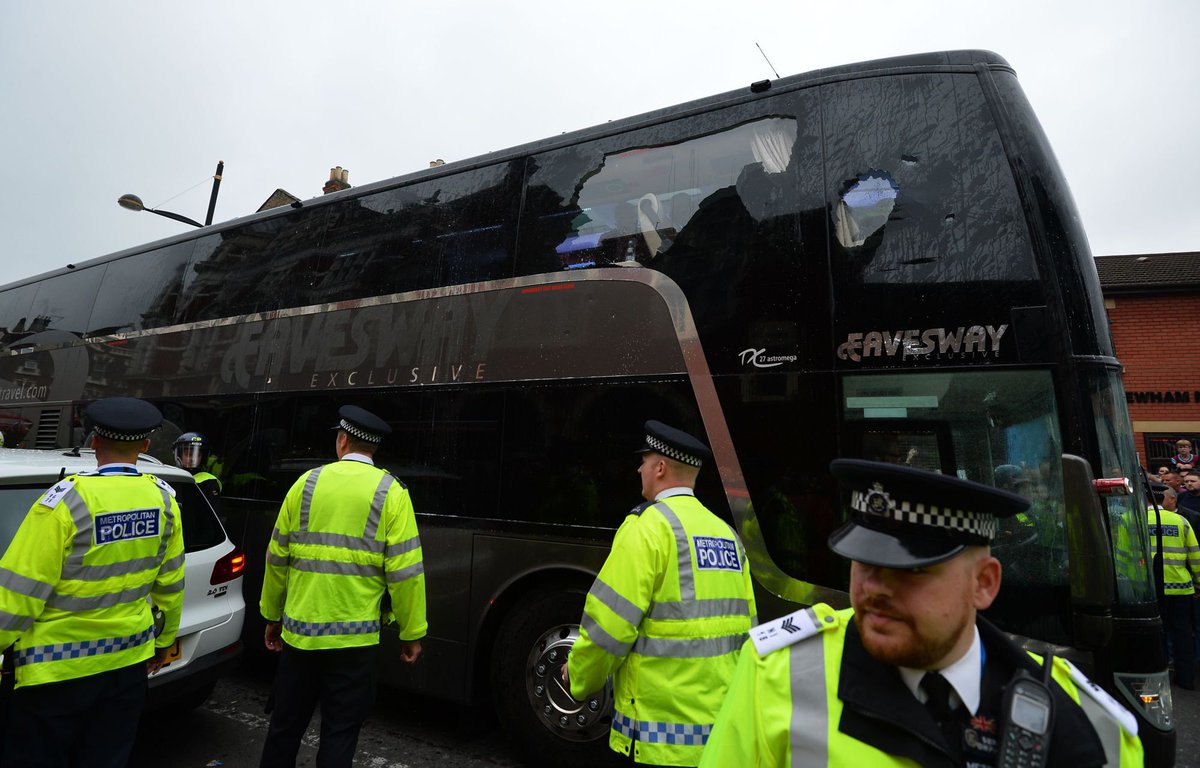English_AS's tweet photo. Windows smashed; Man United's team bus "destroyed" by West Ham fans on arrival in London https://t.co/w4182eAA7S https://t.co/5Qa3etPdMq