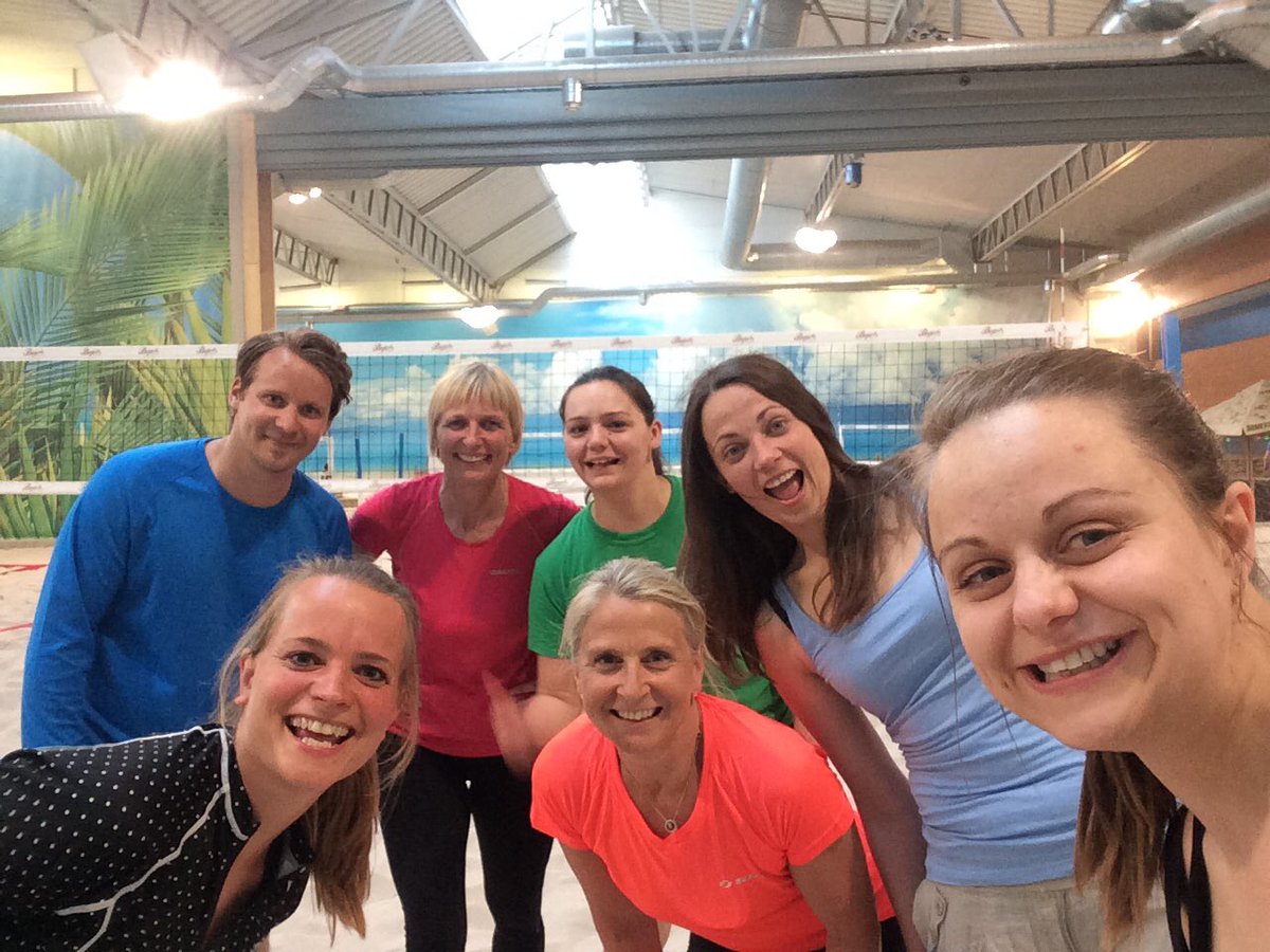 clairelaner's tweet image. Great end to the day! #volleyball #joinlearngrow #meeting3