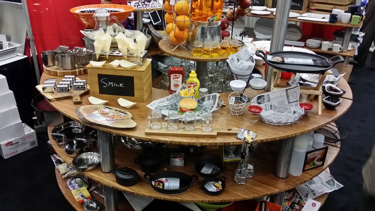 LakeEffect2day's tweet image. #Buffetsolutions @Mogogo_Buffet and @table_craft @tuxtonchina and GET-Melamine