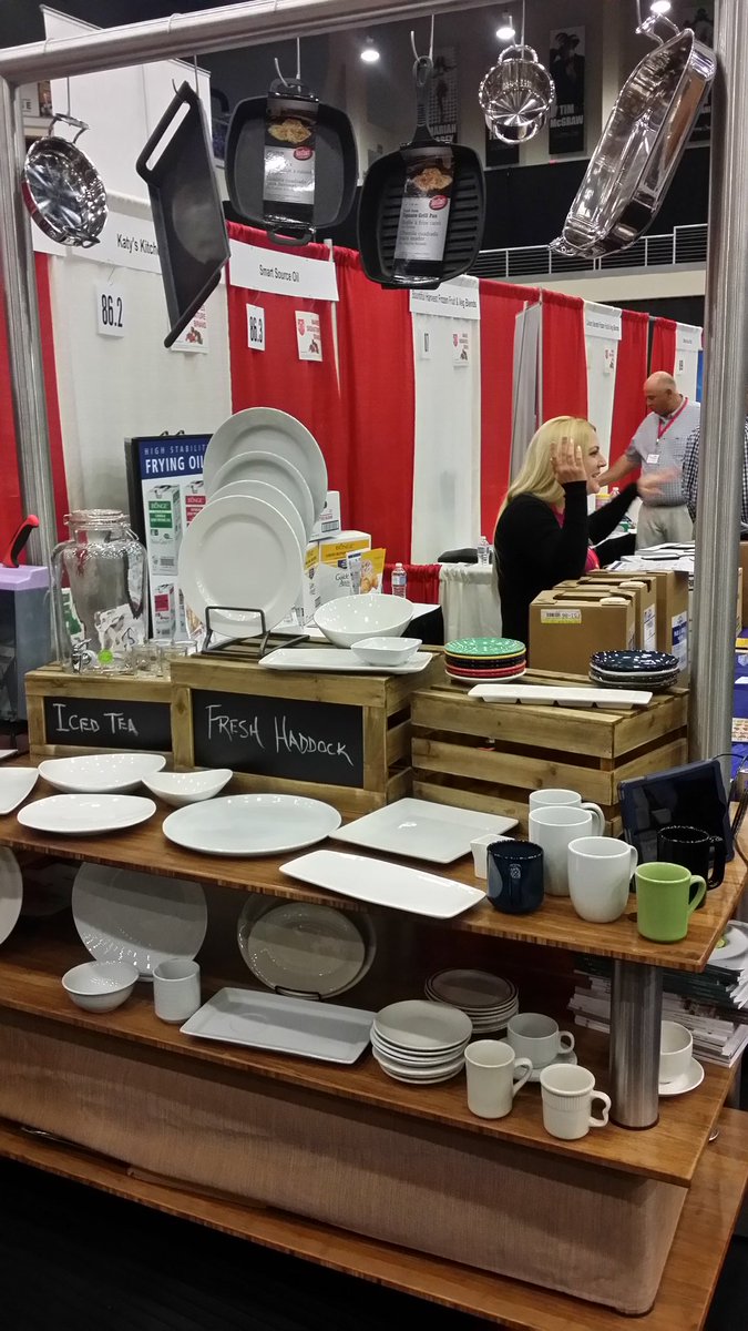 LakeEffect2day's tweet image. #Buffetsolutions @Mogogo_Buffet and @table_craft @tuxtonchina and GET-Melamine