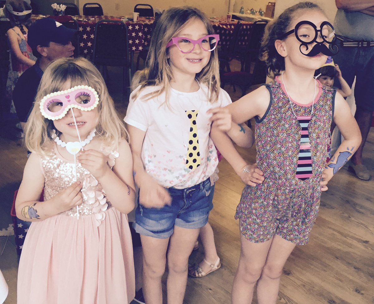 LRBparties's tweet photo. Happy birthday to a special little princess #turtletots https://t.co/9QNzw7Ii0W
