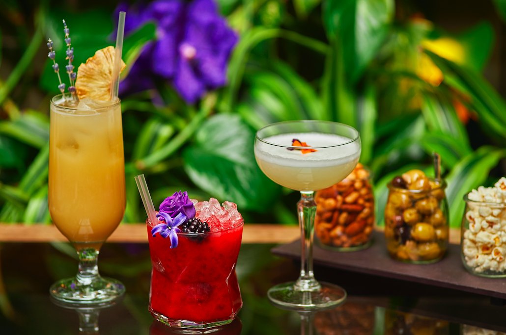 thompsonhotels's tweet image. Botanical Afternoon Tea anyone? @BelgravesLondon &amp;amp; @PontSt are ready for London's #RHSChelseaFlowerShow!