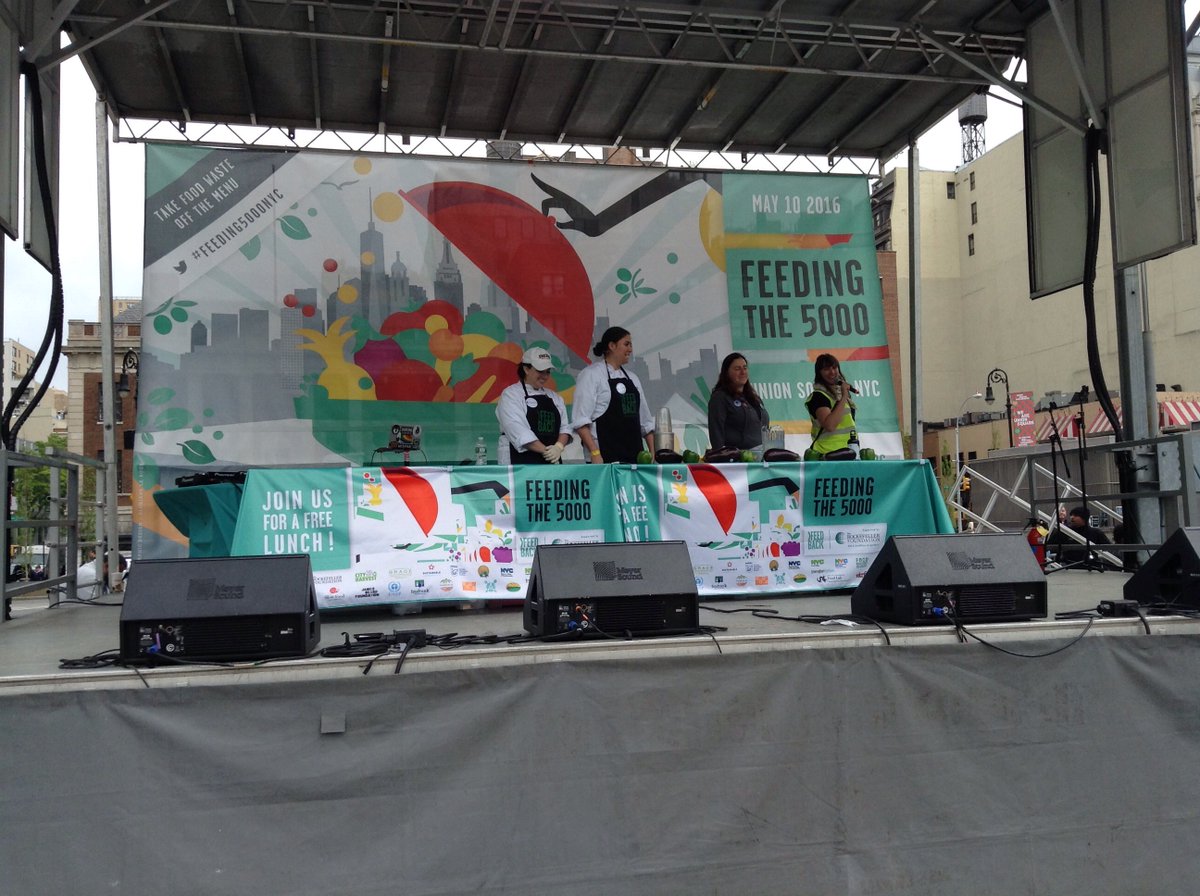 Alexandria <a href="/drexelfoodlab/">Drexel Food Lab</a> (center) takes the stage w Stephanie FeldsteinCenter for Wildlife Diversity