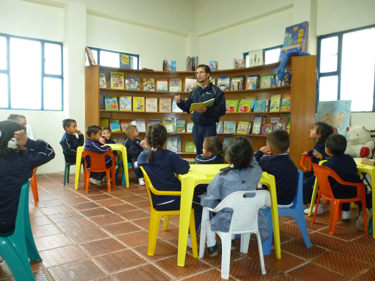 FHogarIntegral's tweet photo. Arte-Sano de los Sueños Fantásticos, imaginación presente en literatura @DeCeroaSiempre @vivanlasflores @ASUniandina https://t.co/5NwNISgqVY