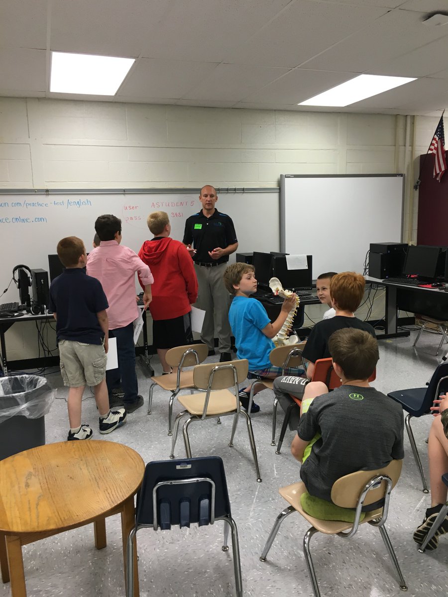 hunt_shaneka's tweet photo. Career Day at CSE! https://t.co/klrwt2mayH
