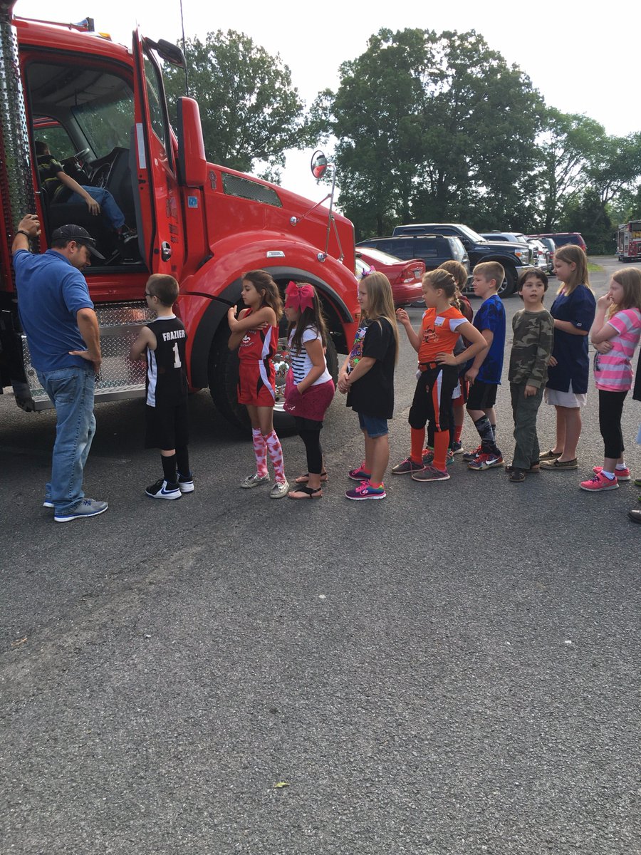 hunt_shaneka's tweet photo. Career Day at CSE! https://t.co/klrwt2mayH