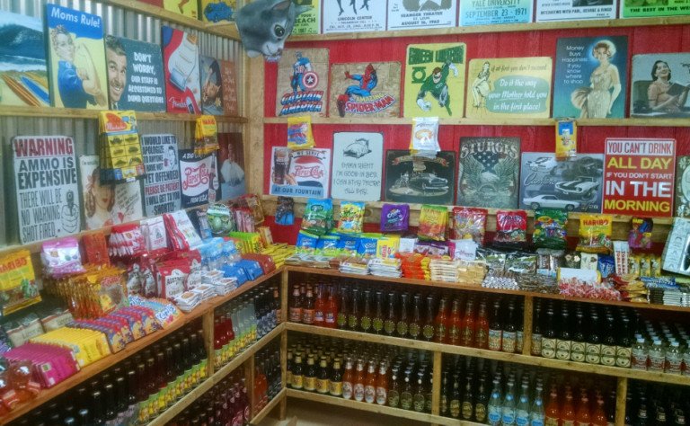 Rocket Fizz opens today with 500 varieties of soda, hard-to-find candy, and nostalgic gifts: njpen.com/rocket-fizz-la…