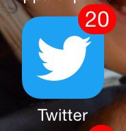 _Mme_E's tweet image. Quand t&apos;as laissé ton téléphone 2 minutes alors que tu te faisais troller par une meute de #pédagos. #Collège2016