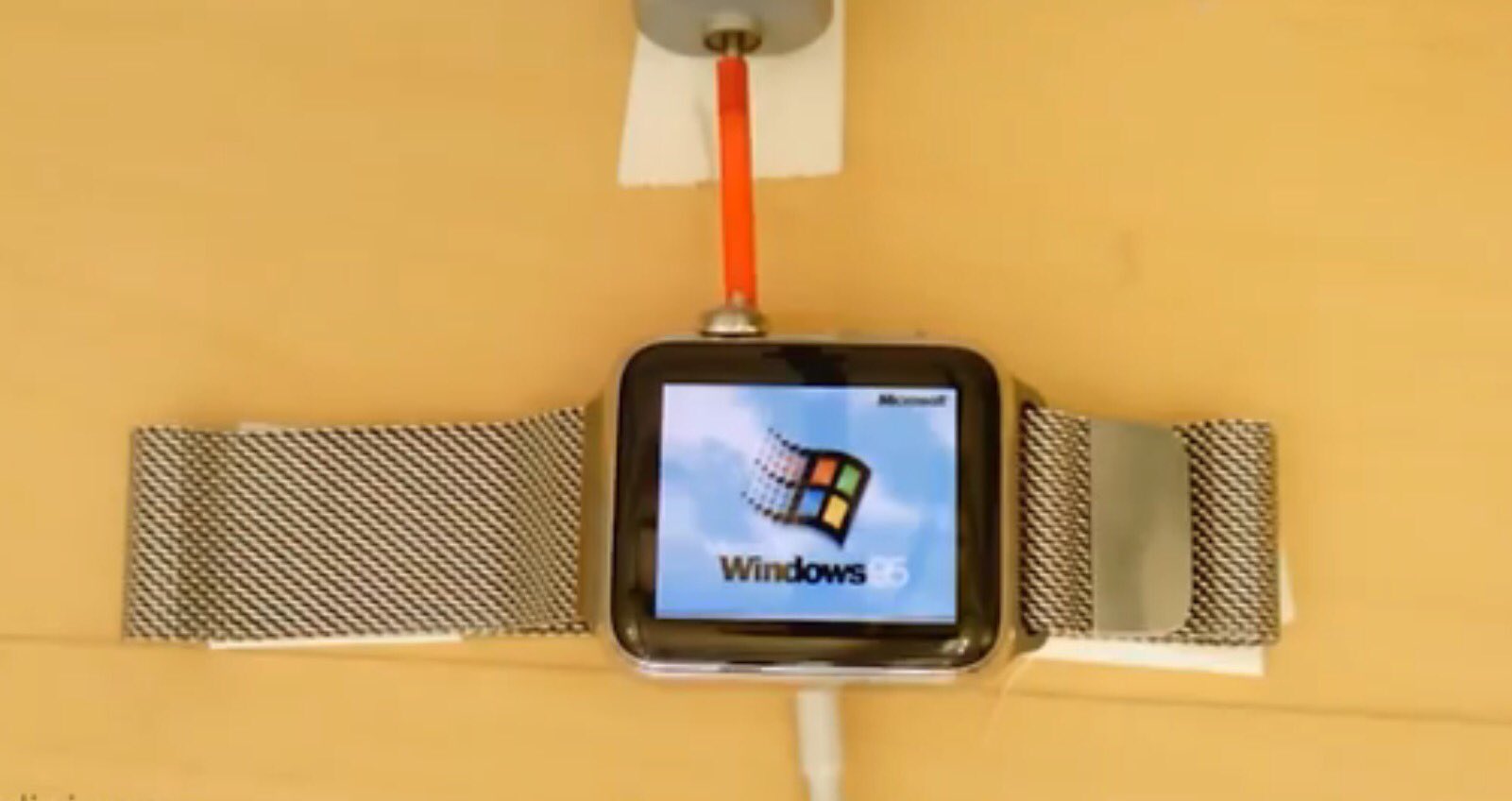 Window 95 su Apple Watch