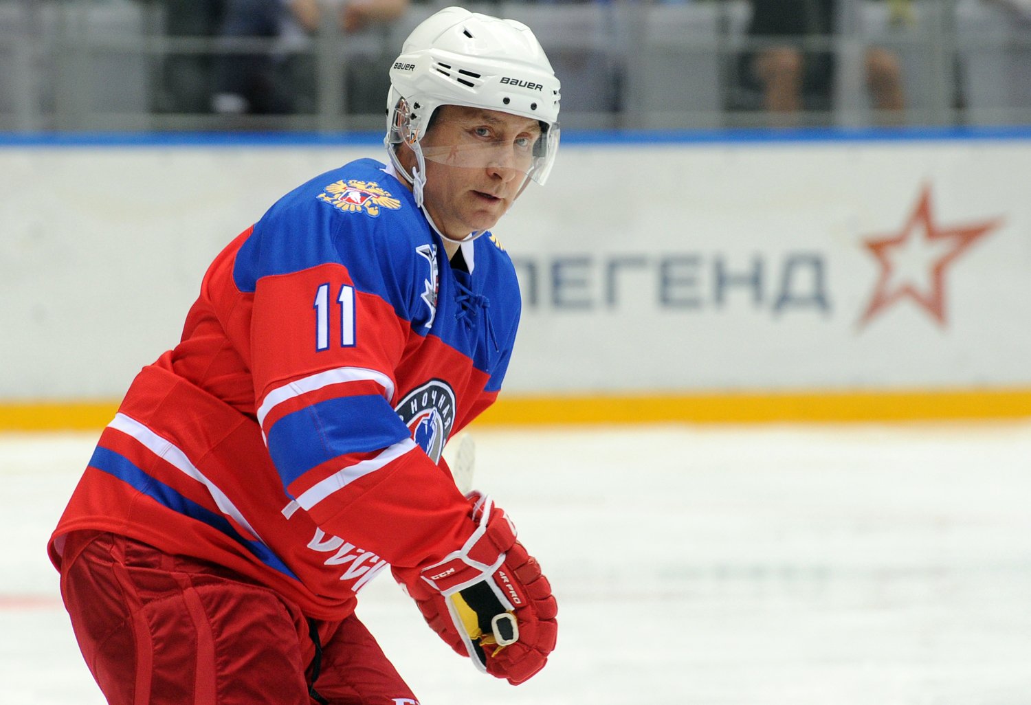 Putin-ice hockey
