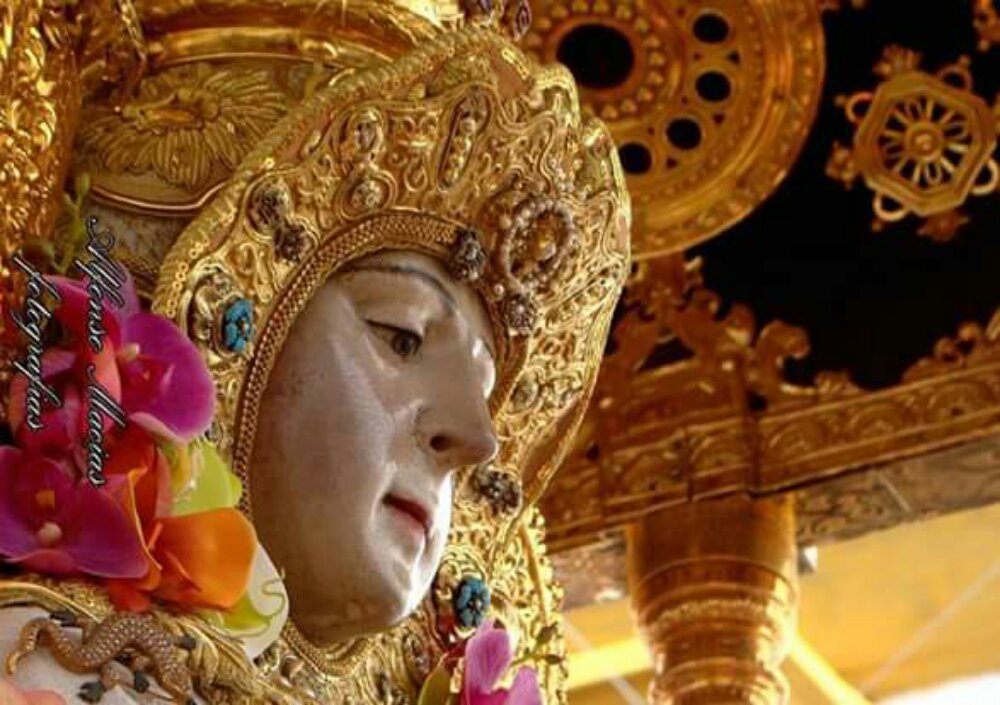 DiarioRociero's tweet photo. Madre del Rocío, cuida del sueño de los #Rocieros y protégenos a todos bajo tu manto.
Buenas noches. https://t.co/pj8lBfS3VX