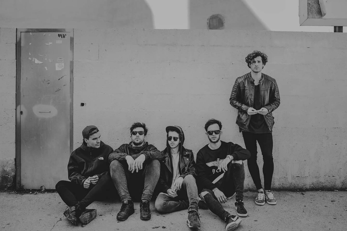 SEATTLE_STTL's tweet photo. Queremos dar las gracias a @juanortegafoto por la sesión de #ElRitual. Ya es parte del team. https://t.co/eElW2aF7gR