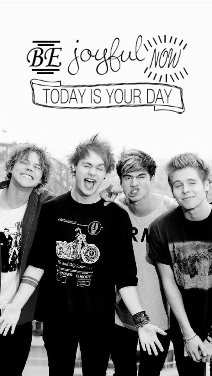helpchatsx's tweet photo. Lockscreen 5Sos https://t.co/gAEVbdbs0y