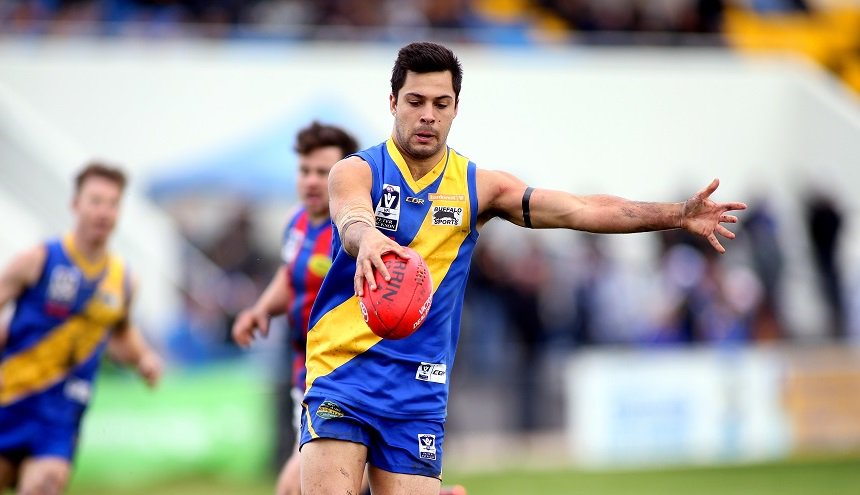 WilliamstownFC's tweet photo. Norm Goss Medallist @MiichaelGibbons has re-signed until the end of 2017!

STORY: https://t.co/BKM4jvp3Ft https://t.co/jqYZyzujCI