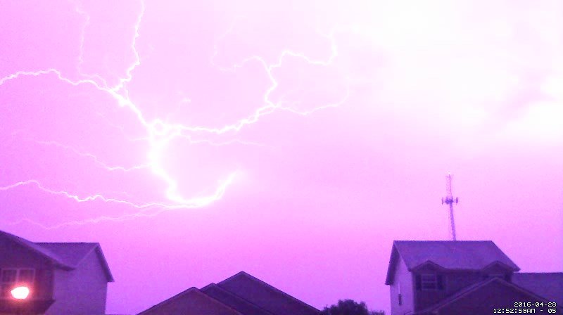 IsItUpOrDown's tweet photo. #SayBoom⚡☁️ First two from tonight(so far 😳), ...last two from the other night. https://t.co/1oUoRbHICG