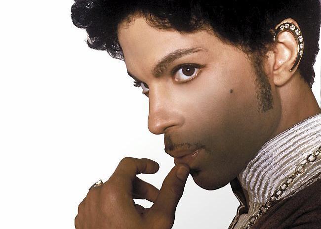 PioneerPress's tweet photo. Minnesota lawmakers move quickly to protect Prince's name, likeness https://t.co/4h5ljcQ42L #mnleg https://t.co/PfoOm64NaU