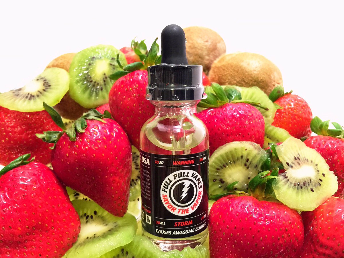 FULLPULLVAPES's tweet photo. Your mouth is watering already!😛🍓💦🍈💦 Mouthwatering sweet strawberries and tangy kiwi #FULLPULLVAPES #EJuice #vape https://t.co/jh3Tsop8cu