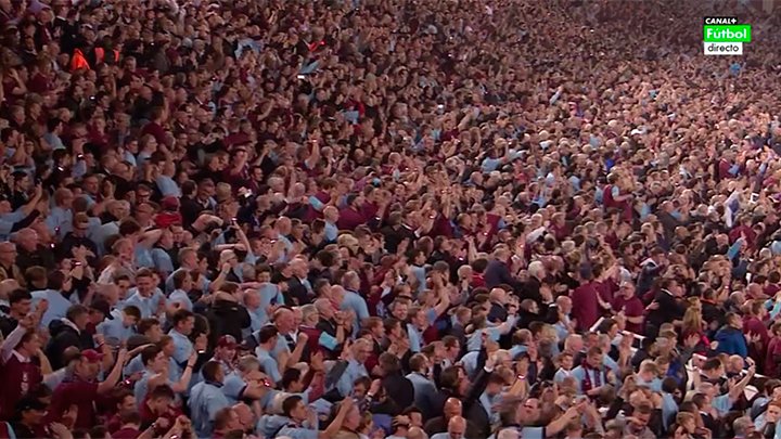 MPlusDeportes's tweet photo. Goodbye, Upton Park. https://t.co/tF9iU5n4Wt