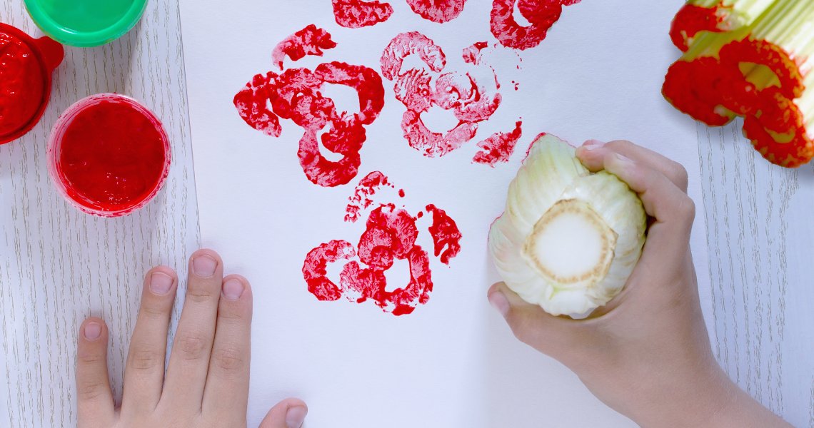 doty_ethel's tweet photo. Keep those little hands busy with these spring #craft ideas! #Sponsored - https://t.co/02IMLJAC54 https://t.co/t8sBxwX3qw