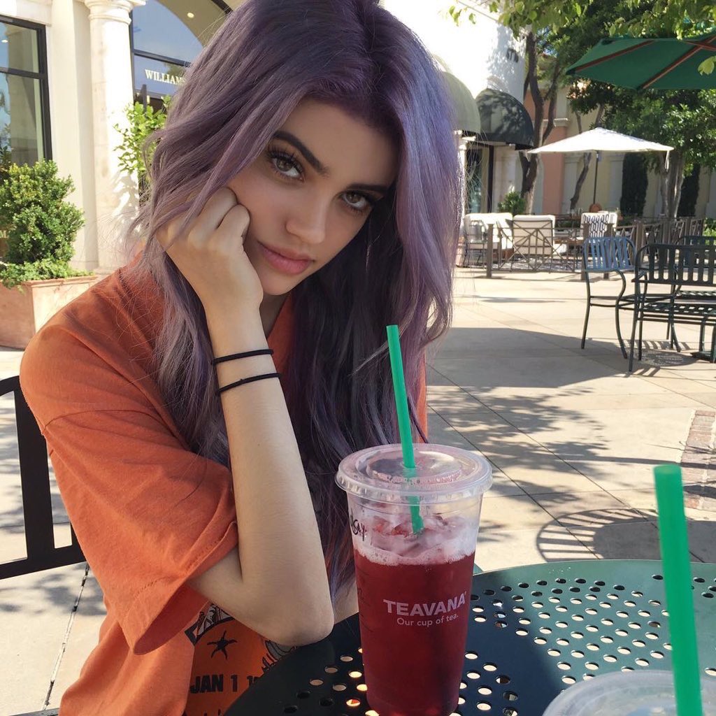 gfyelena's tweet photo. [ basil vc ] i'm convinced elena is a mermaid https://t.co/waW0fvh3hs