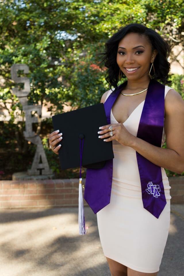 ItsMe_KayyBee's tweet photo. 🎓 https://t.co/ewMLvhIZ60
