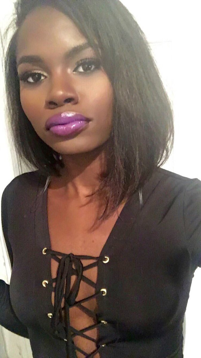 _AmazingDay's tweet photo. #ChocolateWomenOfTwitter #brownskinpoppin #CheekBoneTwitter #BigLipsTwitter #ILoveBeingBlackTwitter πππ«π«π«ππ https://t.co/c5rbpDU5Jr
