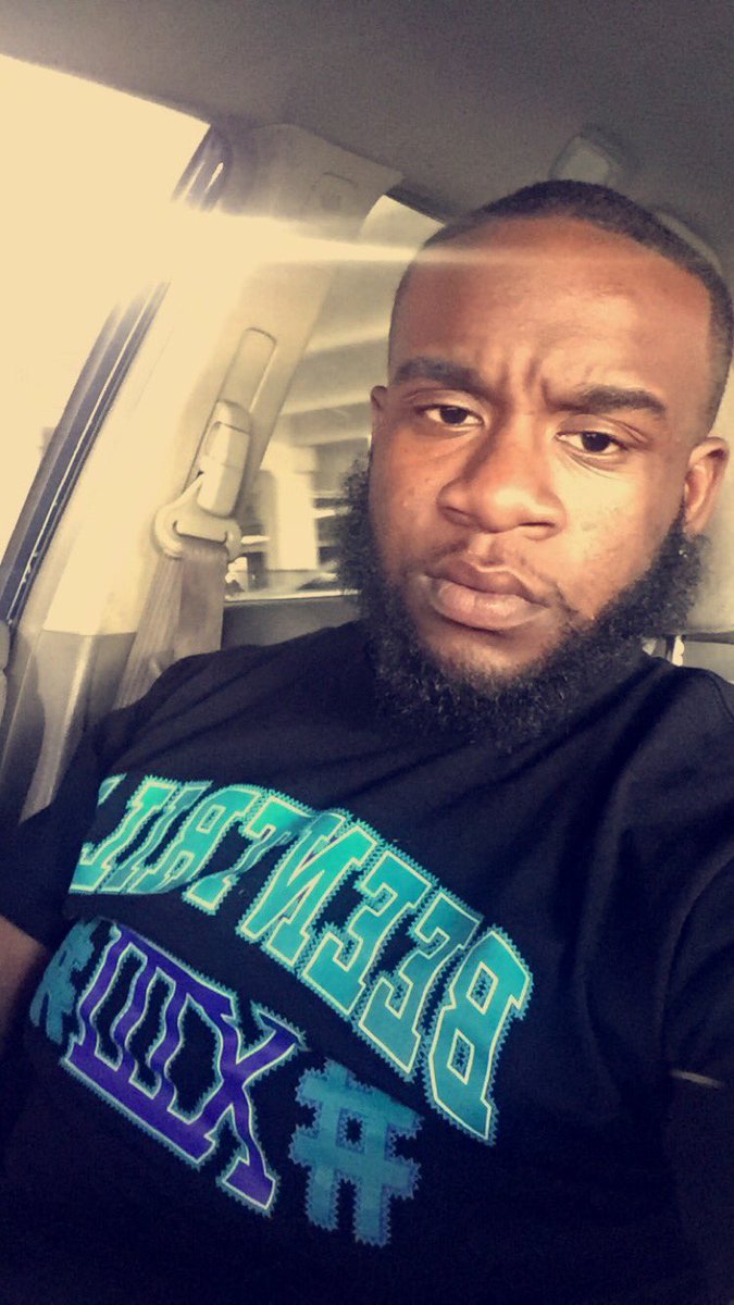 _jeffro's tweet photo. Probably Don't Qualify But Hey 😂😂 #BigGuyTwitter #BeardedGuyTwitter https://t.co/xH8mqmgghe