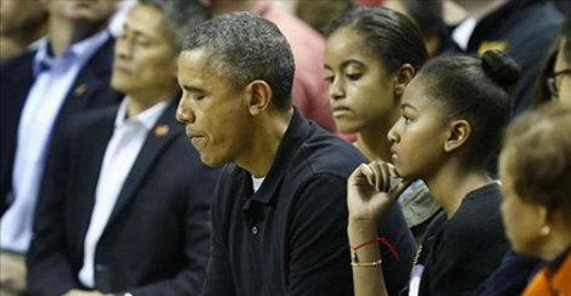 Obama Family BOOED At Major Sporting Event... Watch Their Reaction viralsurvival.com/2016/05/10/oba…
