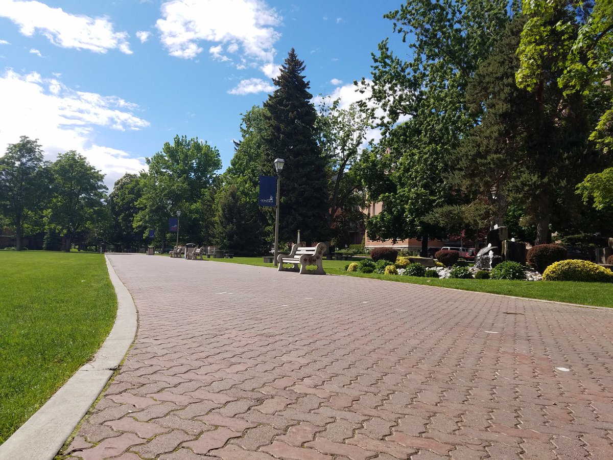 GonzagaU's tweet image. Do you see this? It's an #emptycampus ... and we miss our Zags already.