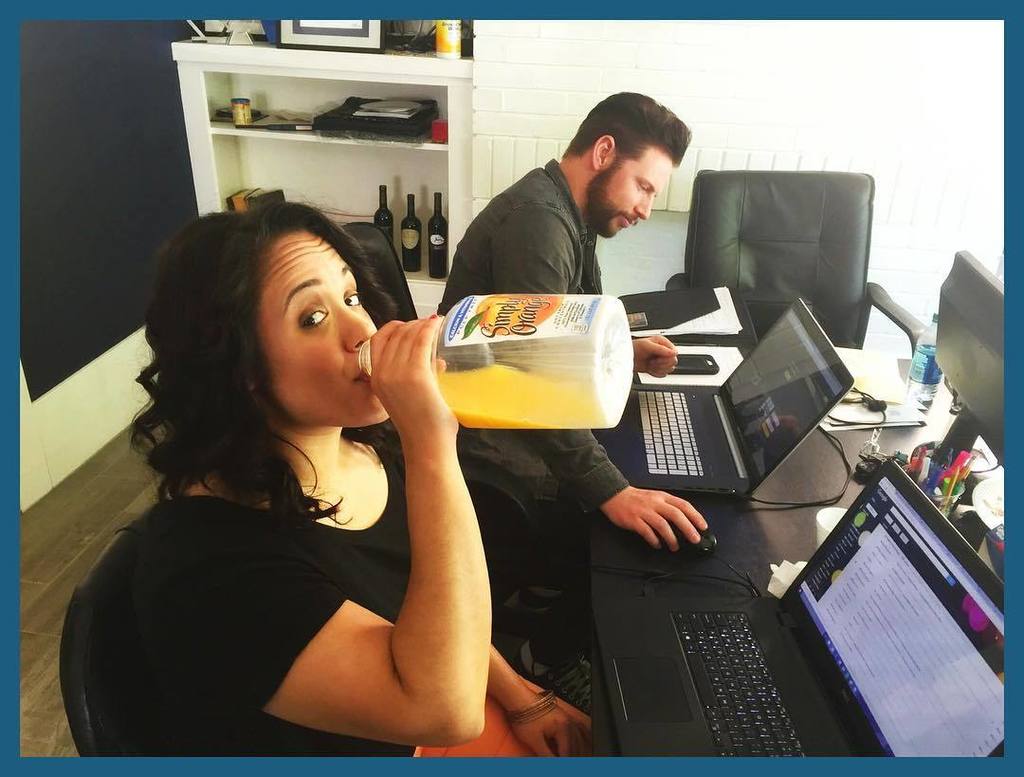michaelnerby's tweet photo. Long projects on longer days. Long enough that we start to forsake cups 🍊🍊
#InTheSac #sac365 #sacramento365 #eastsa… https://t.co/RdfuISe1fu