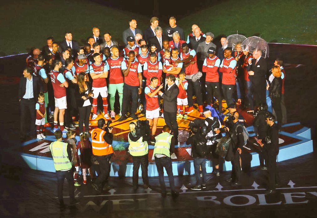 WestHam_Central's tweet photo. #FarewellBoleyn https://t.co/zUQq2HWoC7