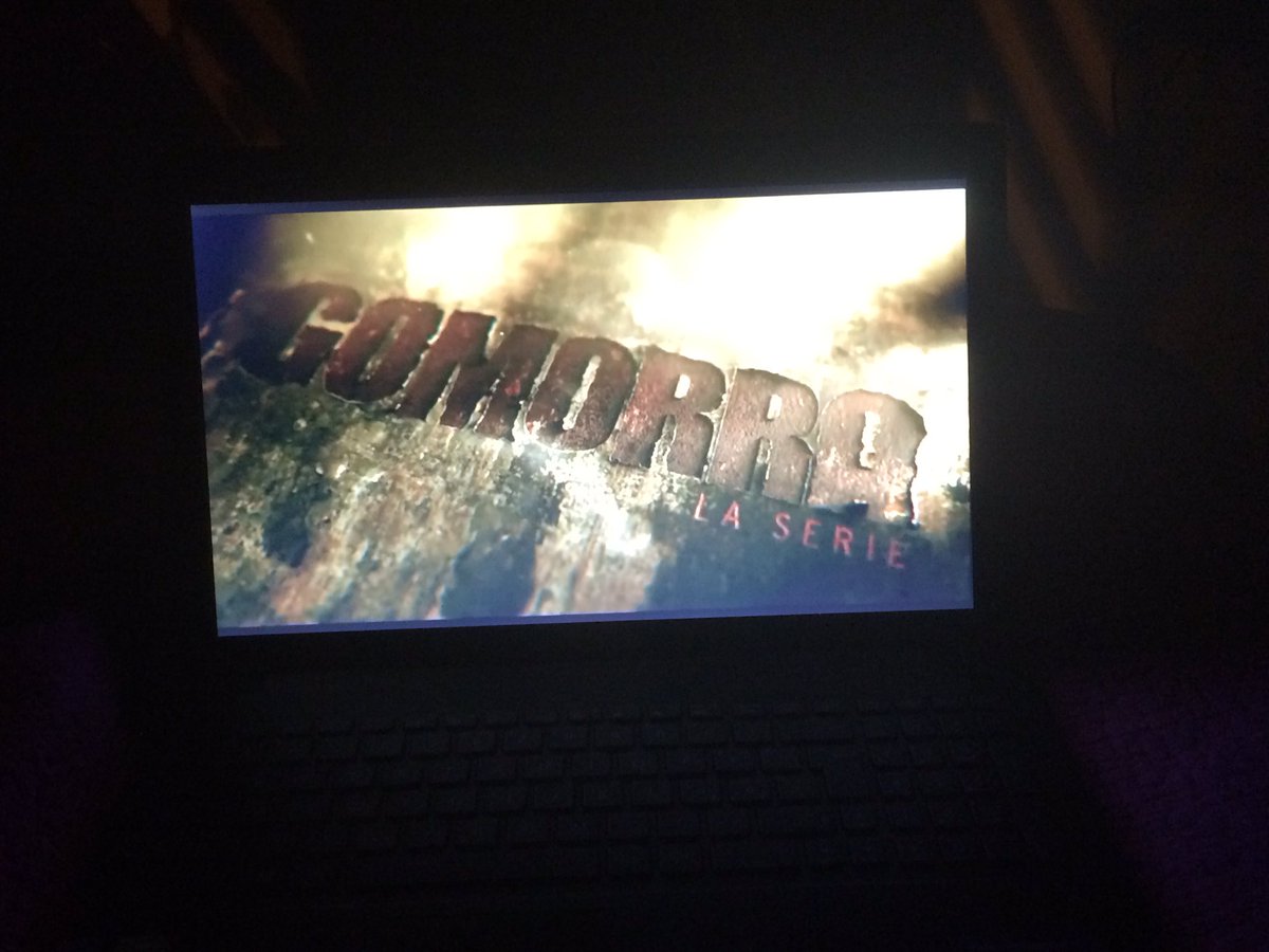 GiusySavix's tweet photo. Stamm tutti senza pensier! #Gomorra2 https://t.co/l7SCBzqxWH