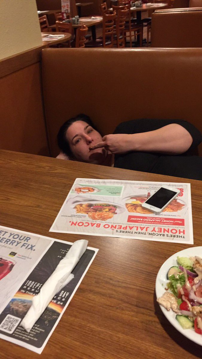 tryna_hang's tweet photo. 58 minutes into class with guest speaker and I'm sitting here like https://t.co/dbGmndy5CO
