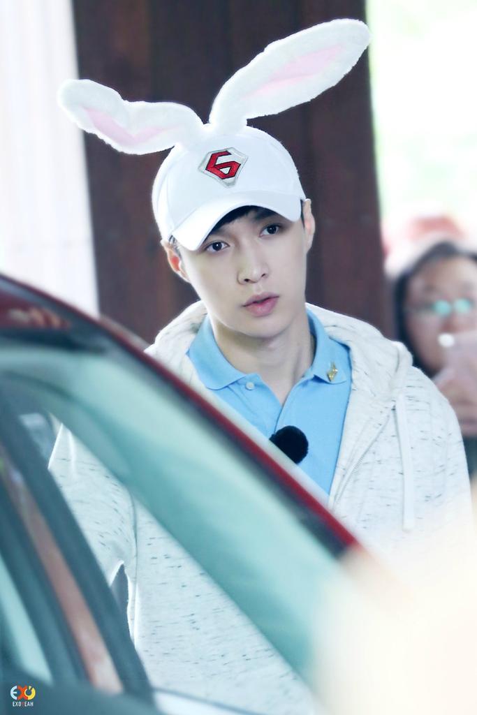 KL8810's tweet photo. 160510 #EXO #Lay At Go Fighting Filming cr. EXOYEAH
https://t.co/3WxpoaXuAe
https://t.co/tO3OLLHTJZ https://t.co/RqyGzbGuAi