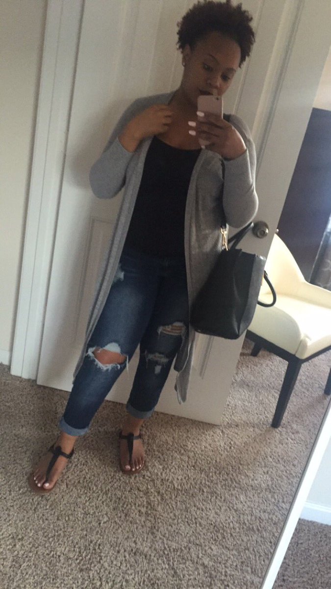_youlovelele_'s tweet photo. #WhateverTwitter https://t.co/JFBXJej0Ym