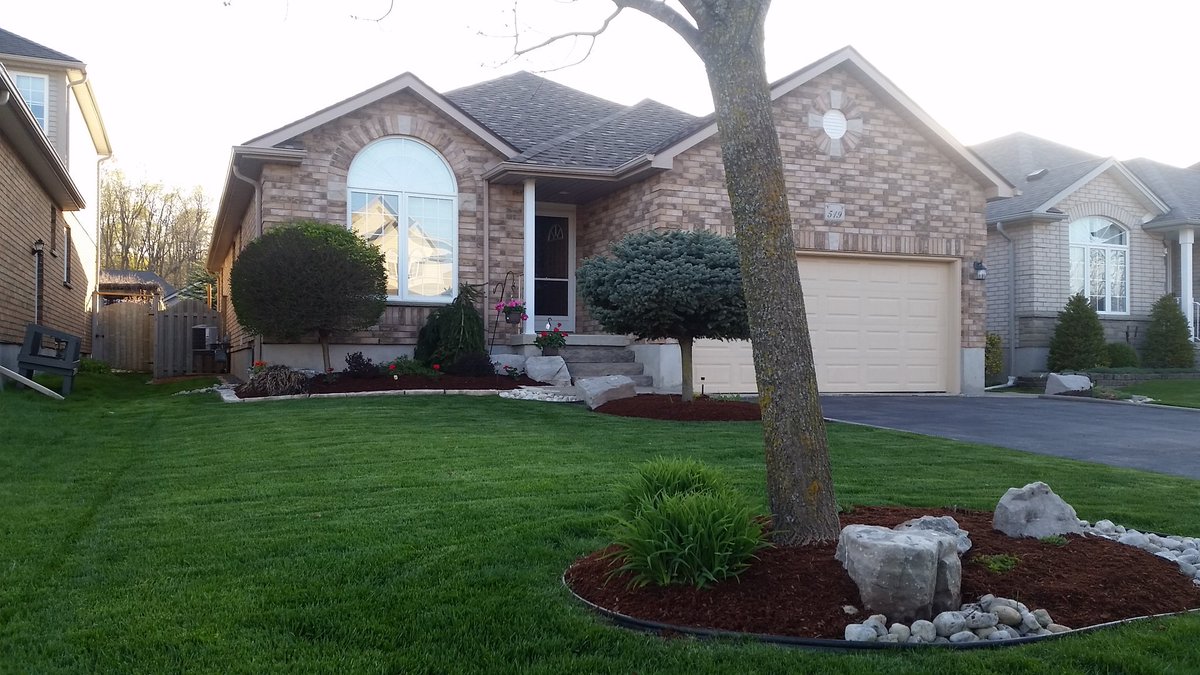 forsythLDM's tweet image. The team was busy on Glacier St. today. Lookin great!