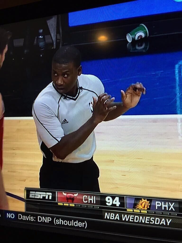 FunnyPicsDepot's tweet photo. Players: "Damn! We all outta Gatorade!"

Gucci: "Y'all fuck with Lemonade?" https://t.co/qDhYdq1pwc
